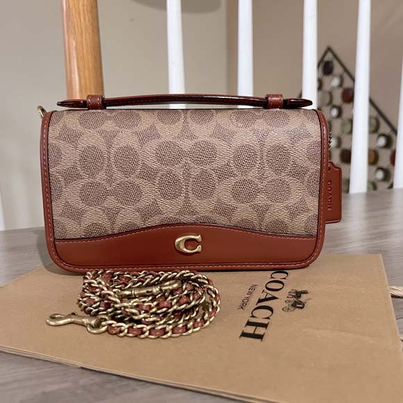 Coach Handbags - ❌SOLD❌Coach Brown Signature Canvas Bag